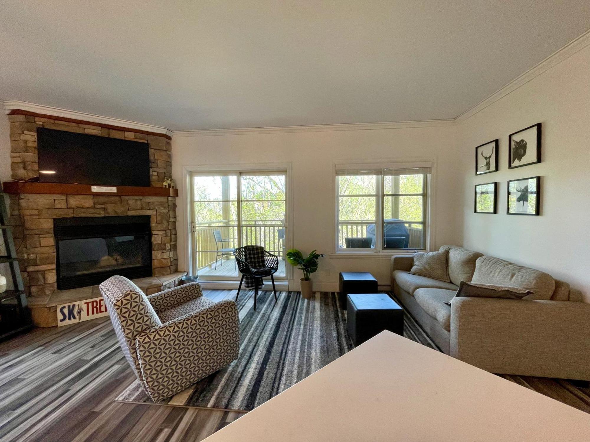 Апартаменты Le Plateau East By Tremblant Vacations Мон-Трамблан Экстерьер фото